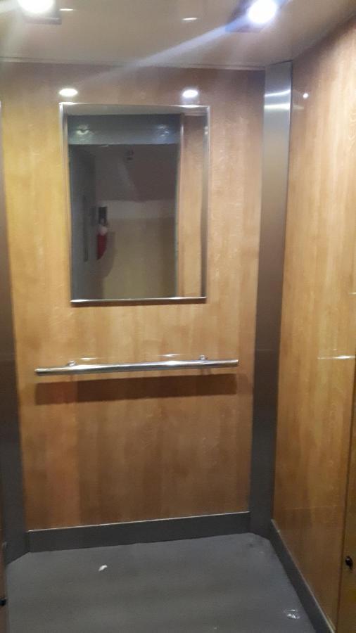 Apartamenty Centrum Panoramiczna Mala Dwojka Swan Labedz Promenada Klimatyzacja Lodowa Kielce Dış mekan fotoğraf